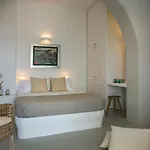 Maistros Karavostasis (Folegandros)